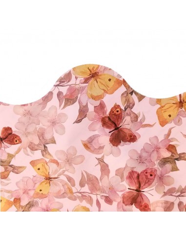 Blonda con motivos de mariposas