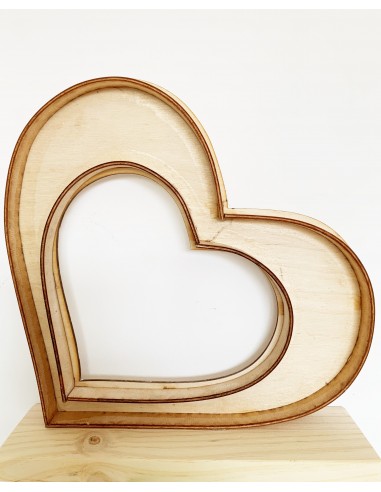 Corazón de madera 27x25cm Con base